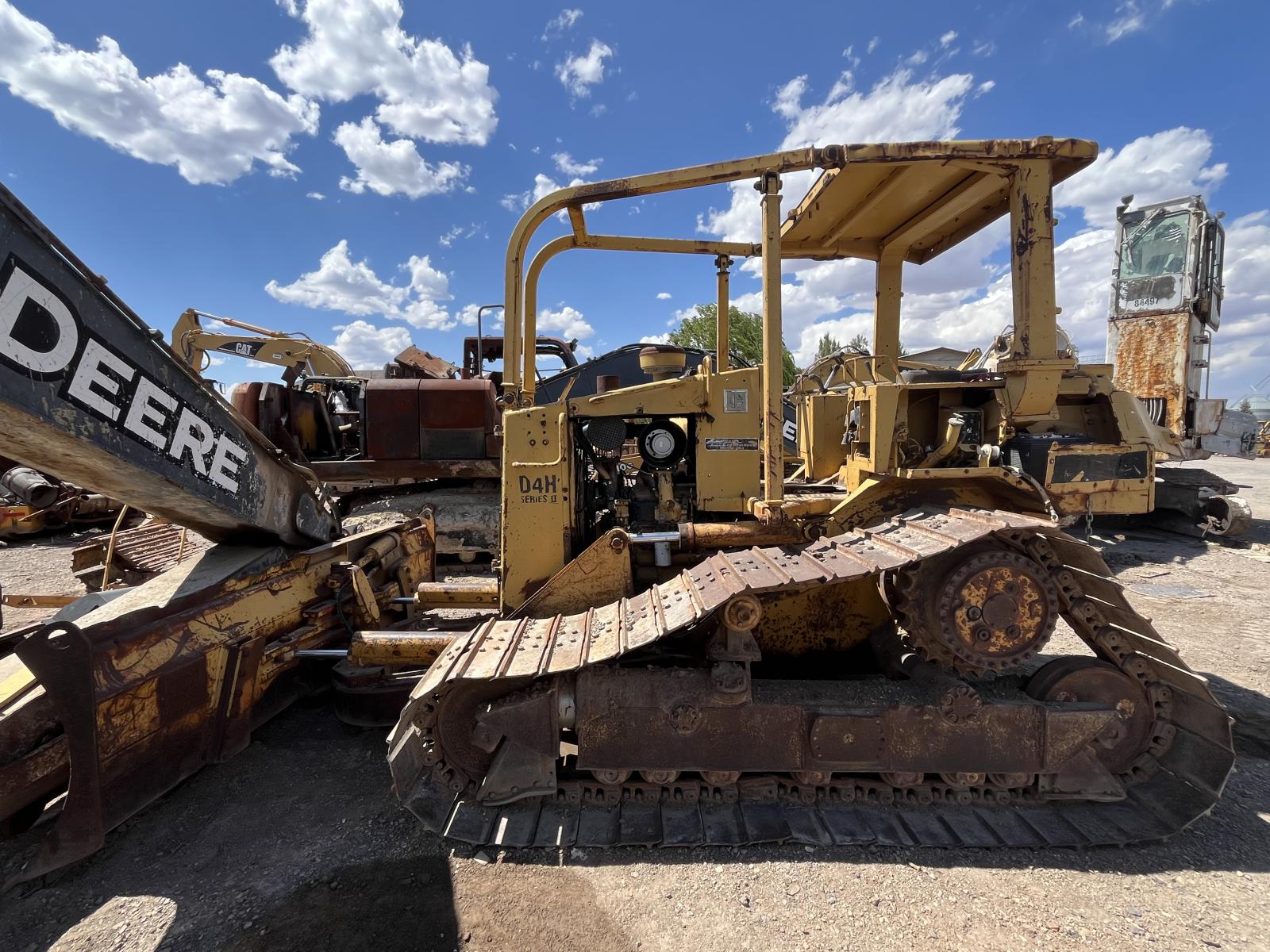 ./imagenes/INVOICE/2019/14386/TOPADOR FRONTAL CATERPILLAR D4H SERIES II (14).JPG